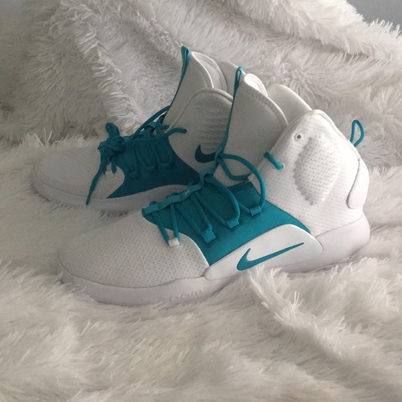 Nike Other - Nike Hyperdunk X TB size 16 White/Turquoise NWOT